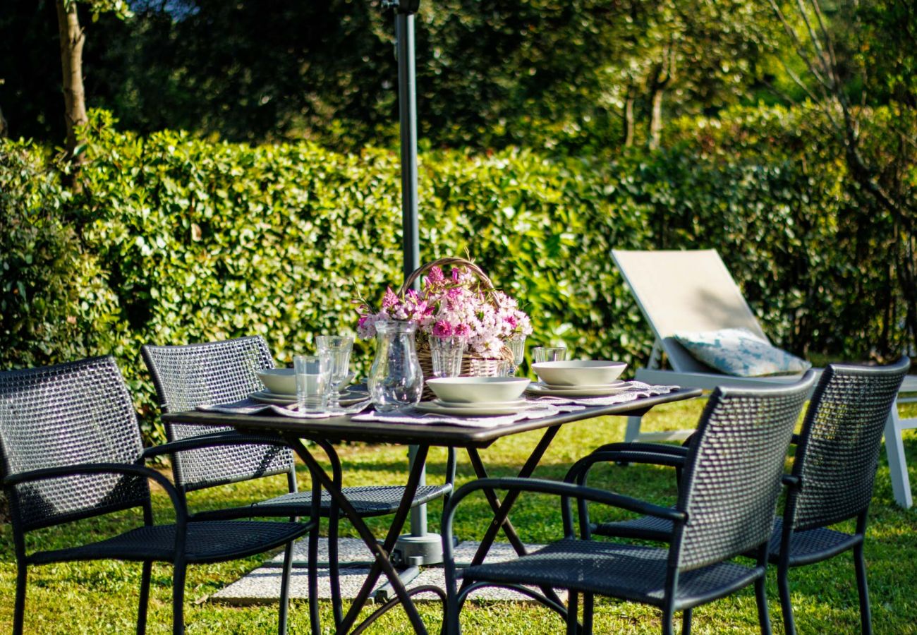 Apartment in Monte San quirico - Pietro Farmhouse Apartment in Wine Resort in Lucca Apartment in Monte San quirico - Pietro Farmhouse Apartment in Wine Resort in Lucca