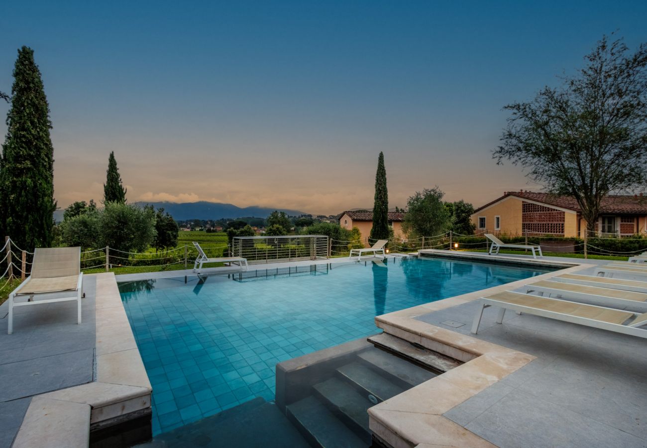 Apartment in Monte San quirico - Pietro Farmhouse Apartment in Wine Resort in Lucca Apartment in Monte San quirico - Pietro Farmhouse Apartment in Wine Resort in Lucca