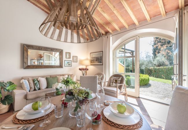 Apartment in San Gennaro - Casa Pinocchio at Borghetto Farmhouse Apartment in San Gennaro - Casa Pinocchio at Borghetto Farmhouse