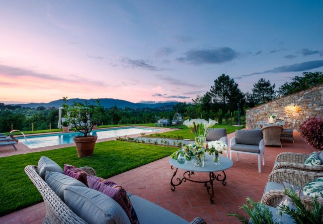 Villa in Montecarlo - Villa Flora Villa in Montecarlo - Villa Flora