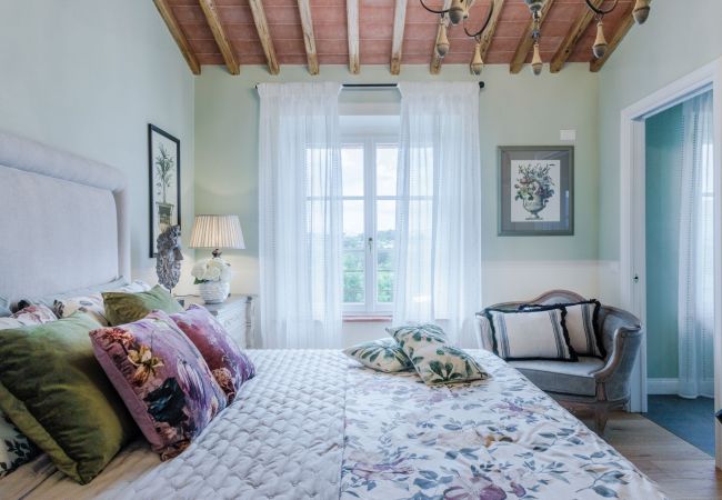 Villa in Montecarlo - Villa Flora Villa in Montecarlo - Villa Flora