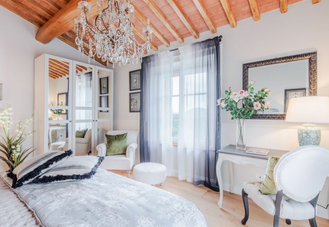 Villa in Montecarlo - Villa Flora Villa in Montecarlo - Villa Flora