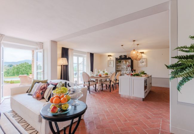 Villa in Montecarlo - Villa Flora Villa in Montecarlo - Villa Flora