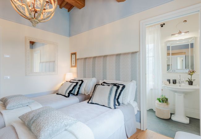 Villa in Montecarlo - Villa Flora Villa in Montecarlo - Villa Flora