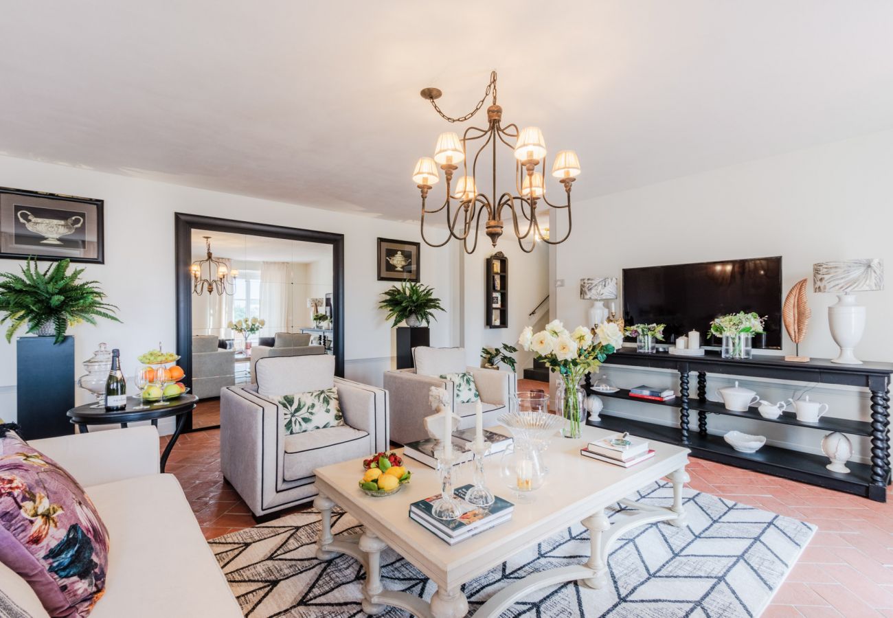 Villa in Montecarlo - Villa Flora Villa in Montecarlo - Villa Flora