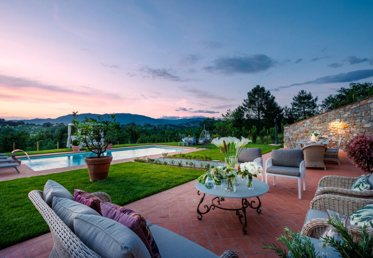 Villa in Montecarlo - Villa Flora Villa in Montecarlo - Villa Flora