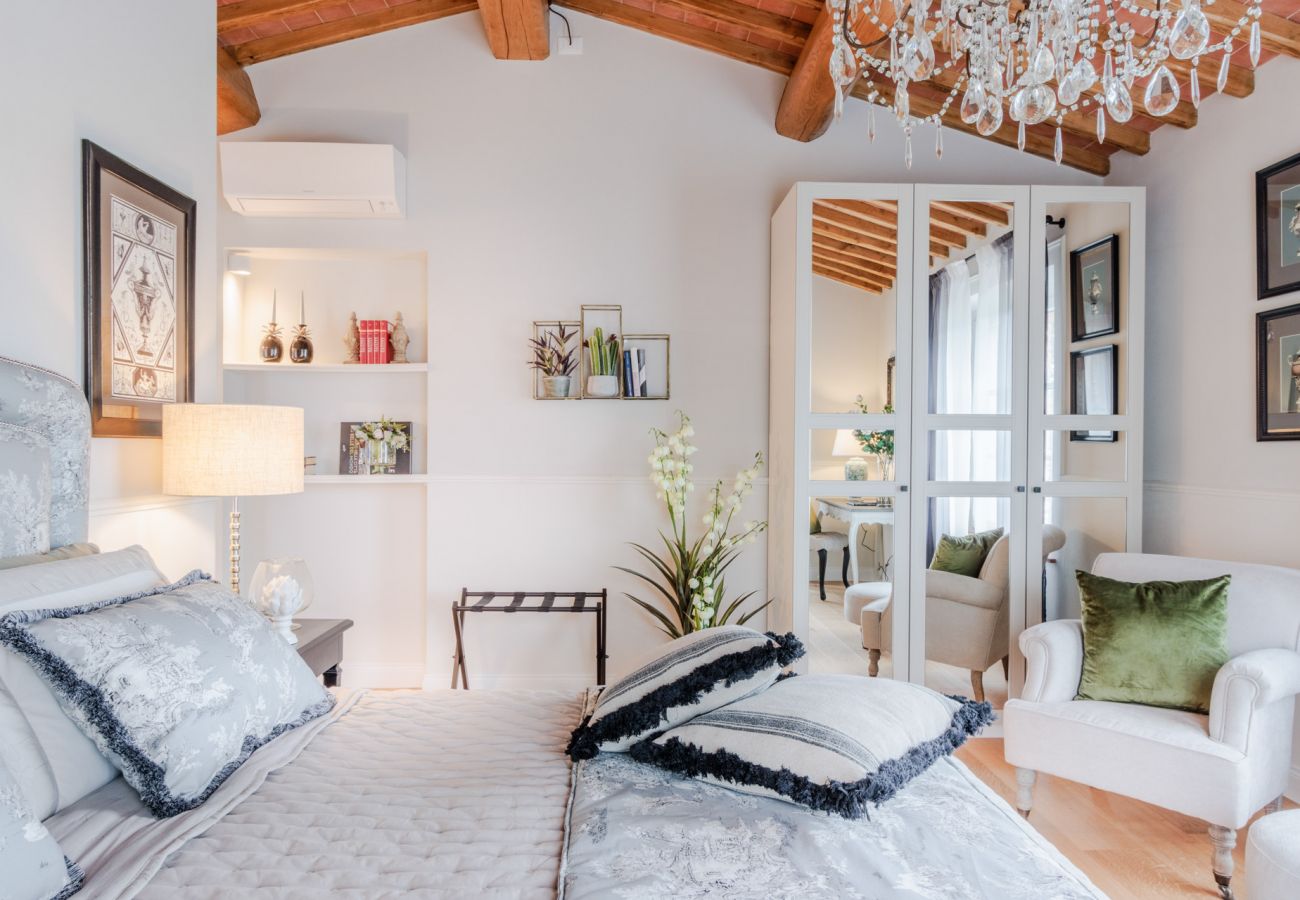 Villa in Montecarlo - Villa Flora Villa in Montecarlo - Villa Flora