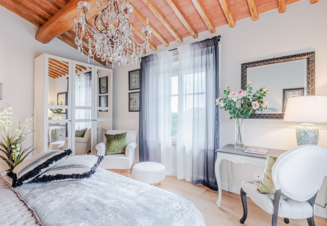 Villa in Montecarlo - Villa Flora Villa in Montecarlo - Villa Flora