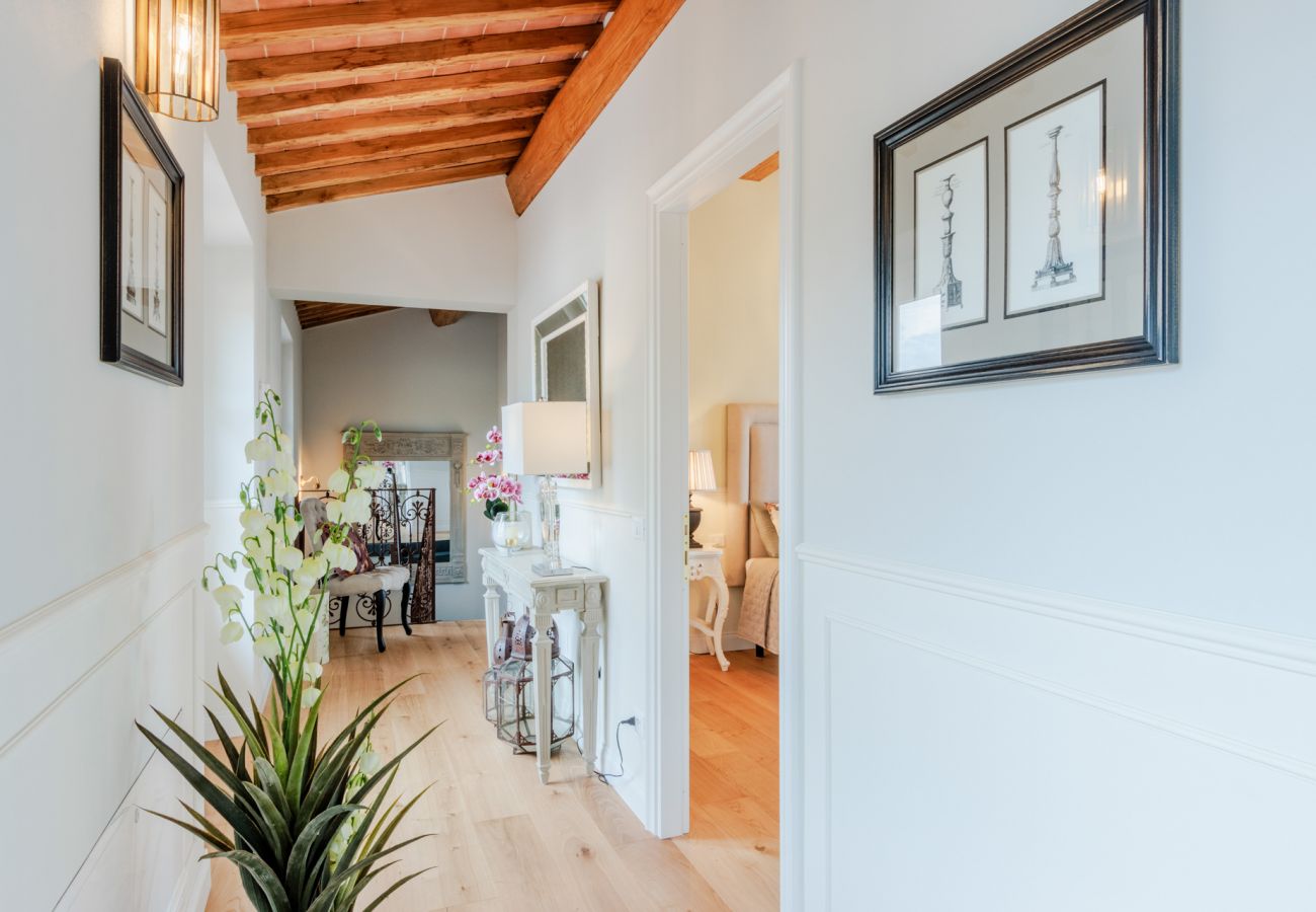 Villa in Montecarlo - Villa Flora Villa in Montecarlo - Villa Flora