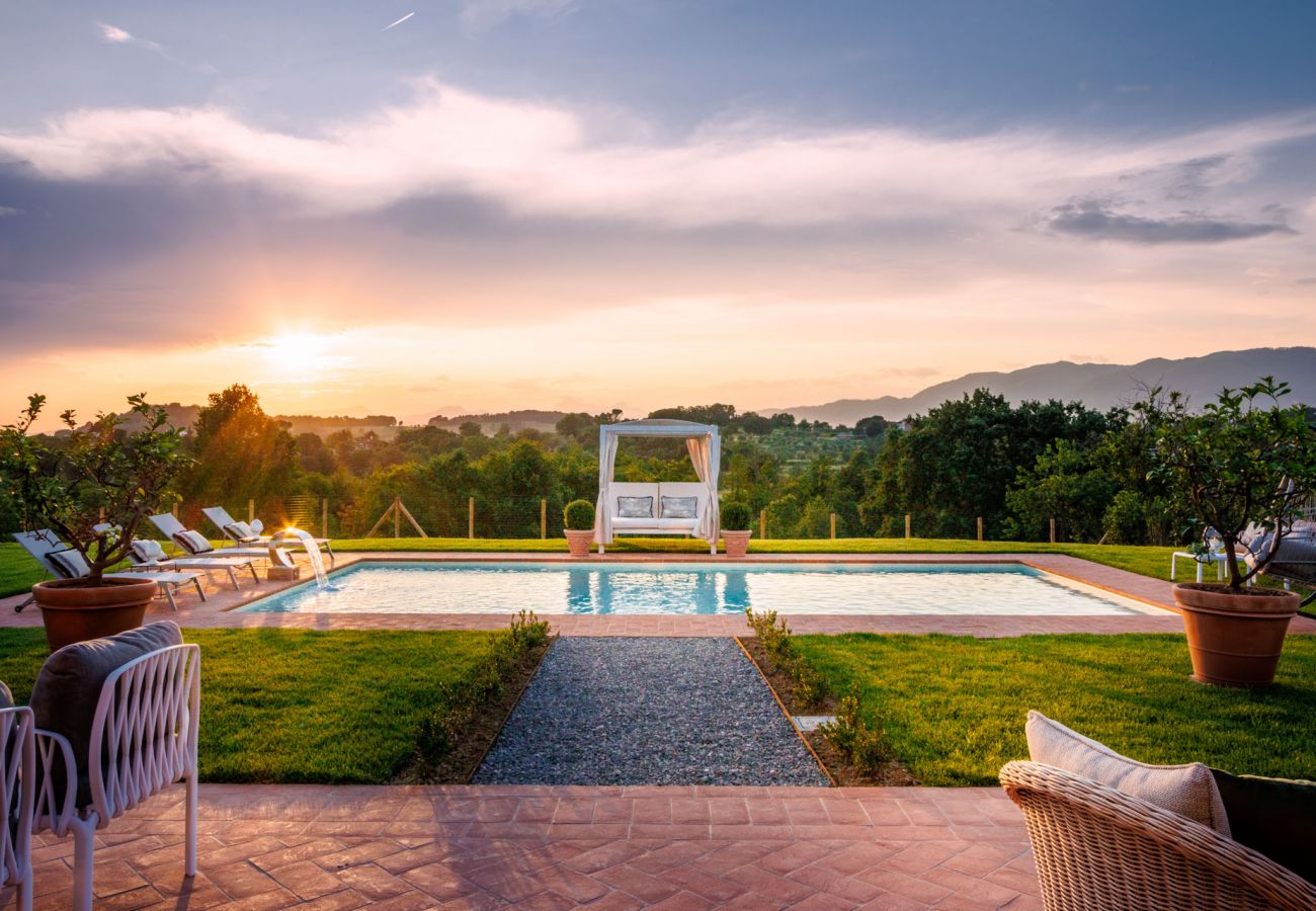 Villa in Montecarlo - Villa Flora Villa in Montecarlo - Villa Flora