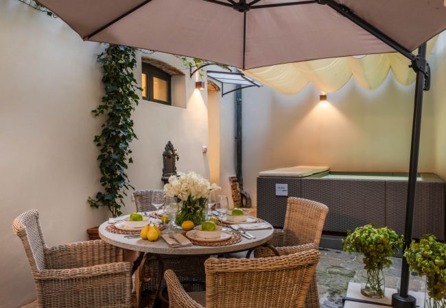 Apartment in Lucca - Gallo Cedrone, a Home with Outdoor Apartment in Lucca - Gallo Cedrone, a Home with Outdoor