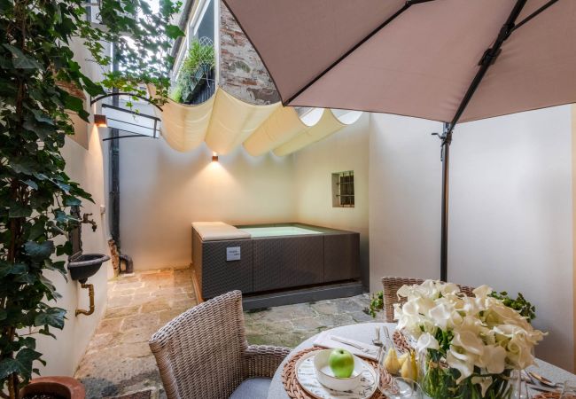 Apartment in Lucca - Gallo Cedrone, a Home with Outdoor Apartment in Lucca - Gallo Cedrone, a Home with Outdoor