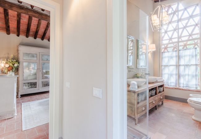 Villa in San Concordio di Moriano - Villa Lina Villa in San Concordio di Moriano - Villa Lina