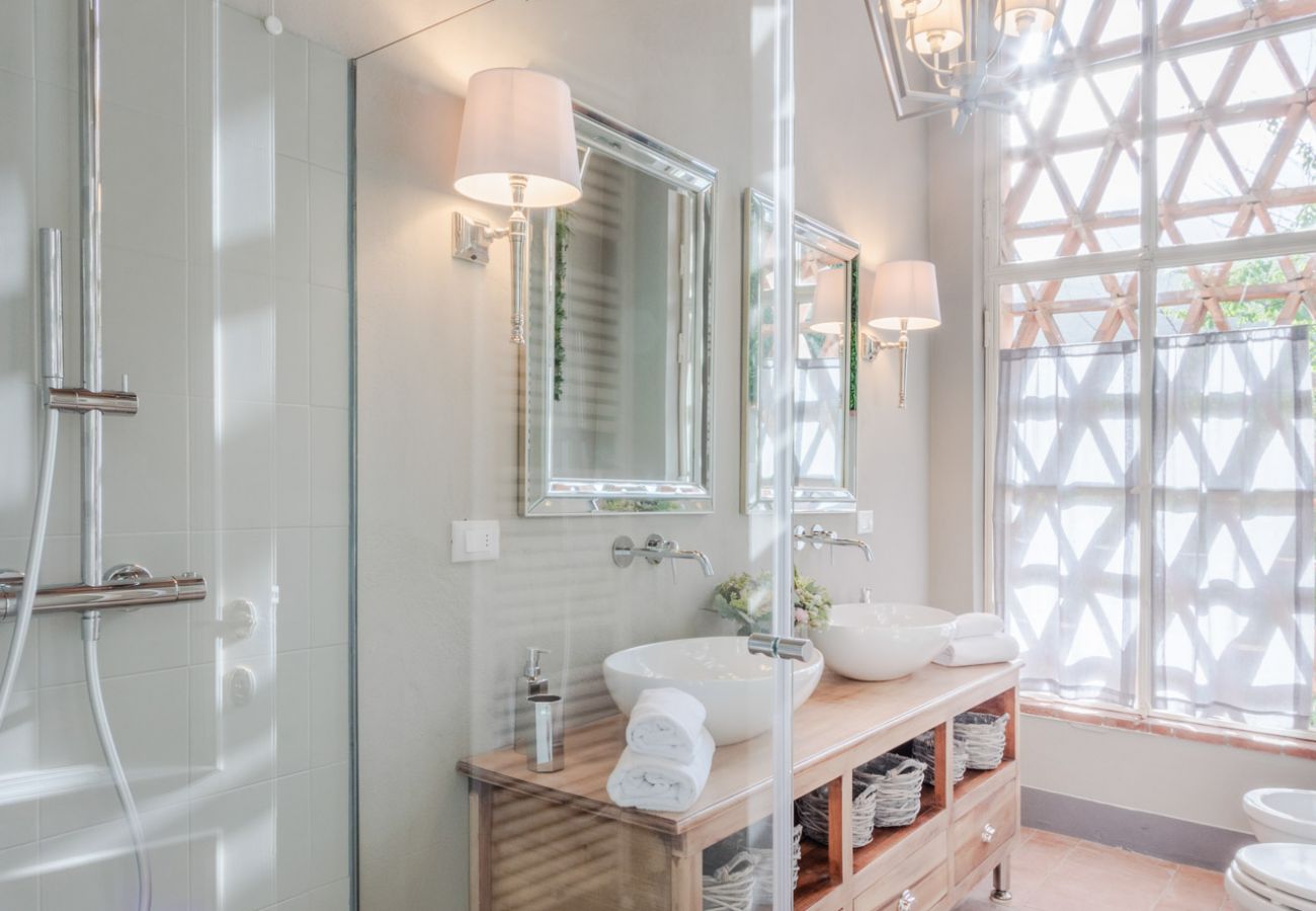 Villa in San Concordio di Moriano - Villa Lina Villa in San Concordio di Moriano - Villa Lina