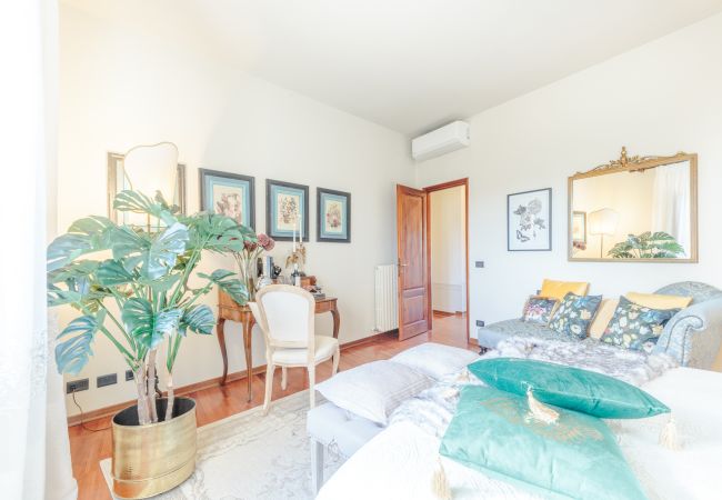 Villa in Lucca - Amore Farmhouse Retreat Villa in Lucca - Amore Farmhouse Retreat