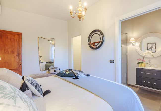 Villa in Lucca - Amore Farmhouse Retreat Villa in Lucca - Amore Farmhouse Retreat