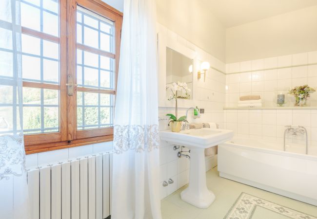 Villa in Lucca - Amore Farmhouse Retreat Villa in Lucca - Amore Farmhouse Retreat