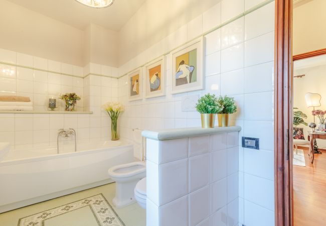 Villa in Lucca - Amore Farmhouse Retreat Villa in Lucca - Amore Farmhouse Retreat