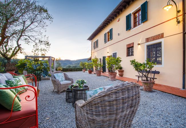 Villa in Lucca - Amore Farmhouse Retreat Villa in Lucca - Amore Farmhouse Retreat