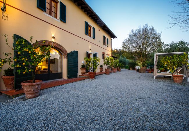 Villa in Lucca - Amore Farmhouse Retreat Villa in Lucca - Amore Farmhouse Retreat