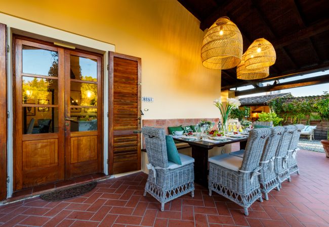 Villa in Lucca - Amore Farmhouse Retreat Villa in Lucca - Amore Farmhouse Retreat