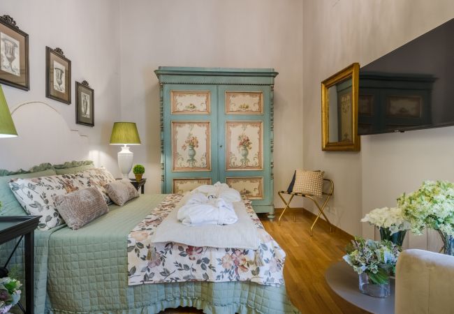 Apartment in Lucca - Castruccio's Heritage Haven