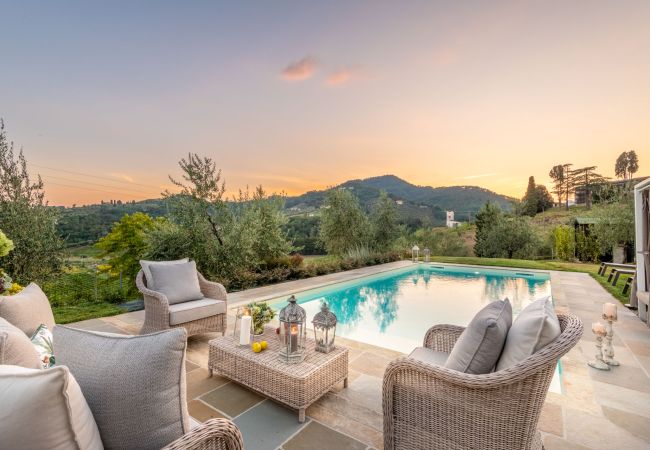 Villa in Lucca - Valle del Sole Winery Farmhouse Villa in Lucca - Valle del Sole Winery Farmhouse