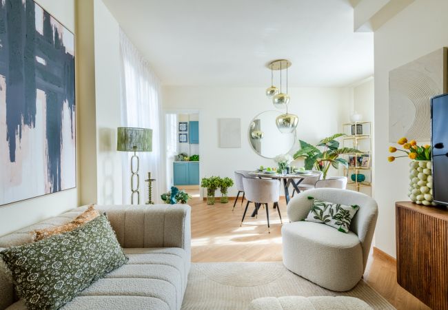 Apartment in Lucca - Borgo House, an Apartment with Garage