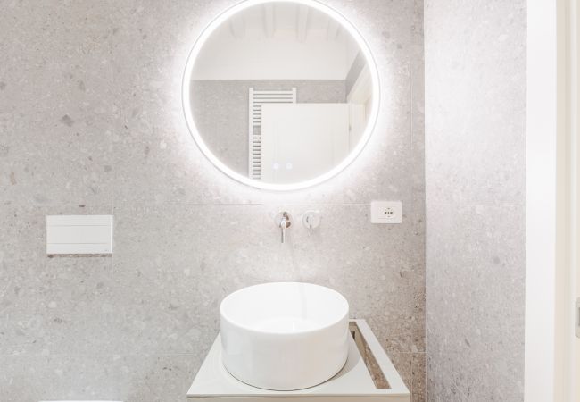 Apartment in Lucca - Letizia Mirror Apartment in Lucca - Letizia Mirror