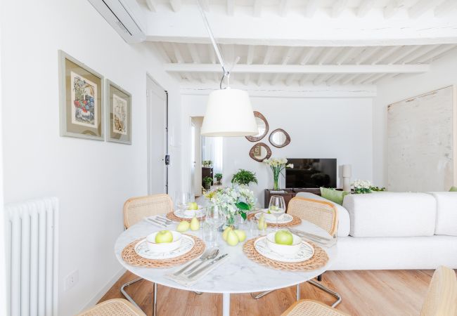 Apartment in Lucca - Letizia Mirror Apartment in Lucca - Letizia Mirror