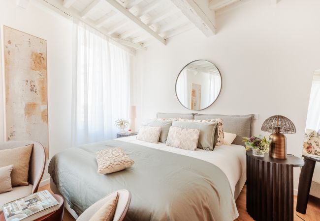 Apartment in Lucca - Letizia Mirror Apartment in Lucca - Letizia Mirror