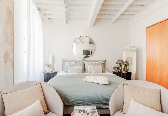 Apartment in Lucca - Letizia Mirror Apartment in Lucca - Letizia Mirror