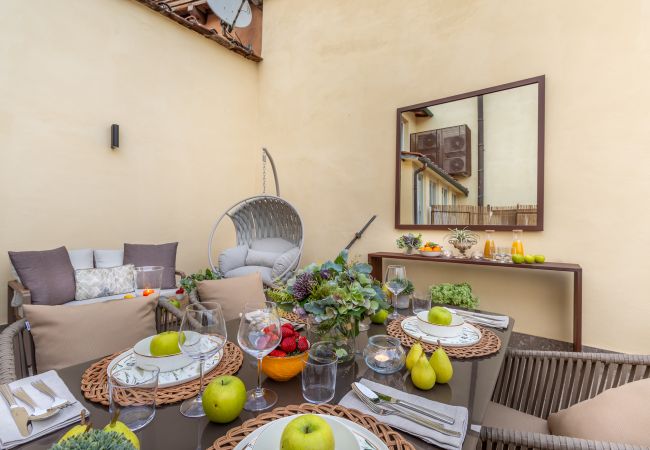 Apartment in Lucca - Letizia Mirror Apartment in Lucca - Letizia Mirror