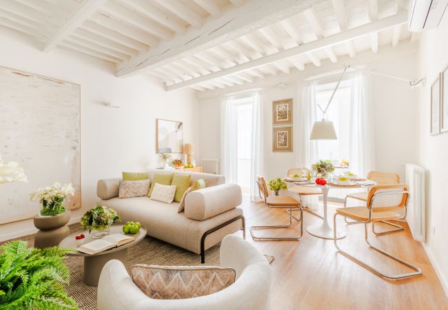 Apartment in Lucca - Letizia Mirror Apartment in Lucca - Letizia Mirror