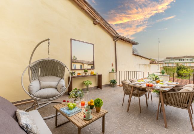 Apartment in Lucca - Letizia Mirror Apartment in Lucca - Letizia Mirror