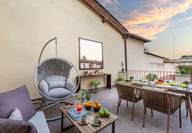 Apartment in Lucca - Letizia Mirror Apartment in Lucca - Letizia Mirror