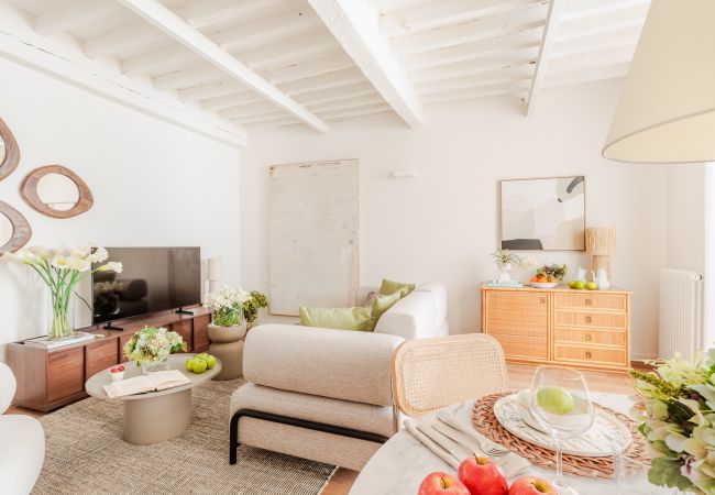 Apartment in Lucca - Letizia Mirror Apartment in Lucca - Letizia Mirror