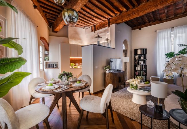 Apartment in Lucca - The Tuscan Window