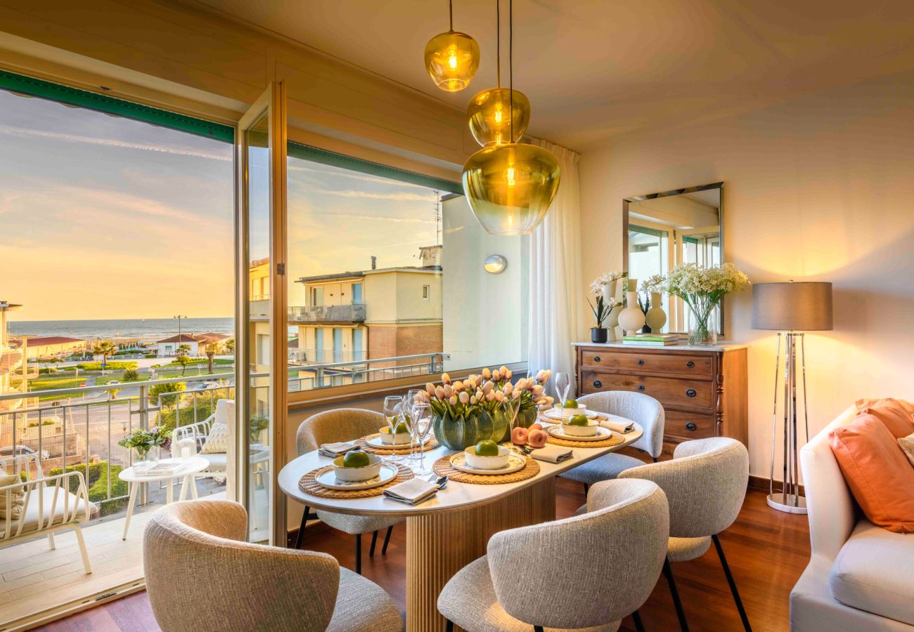 Apartment in Viareggio - The Sea Pearl Penthouse